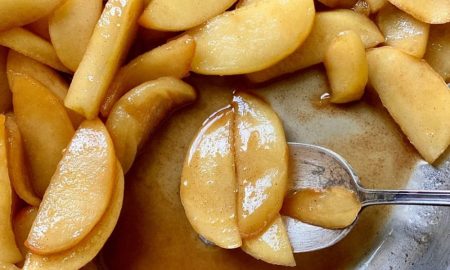 How to cook caramelized apples?