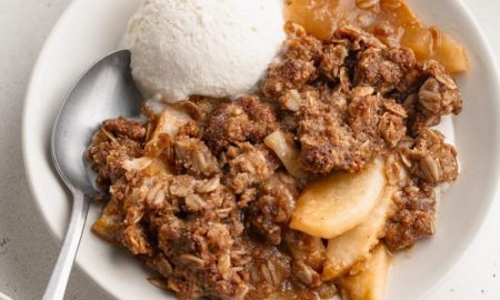 How to make a delicious fried apple crisp.
